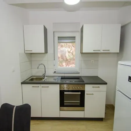Vesela - Premium One Bedroom With Terrace And Partial Se...